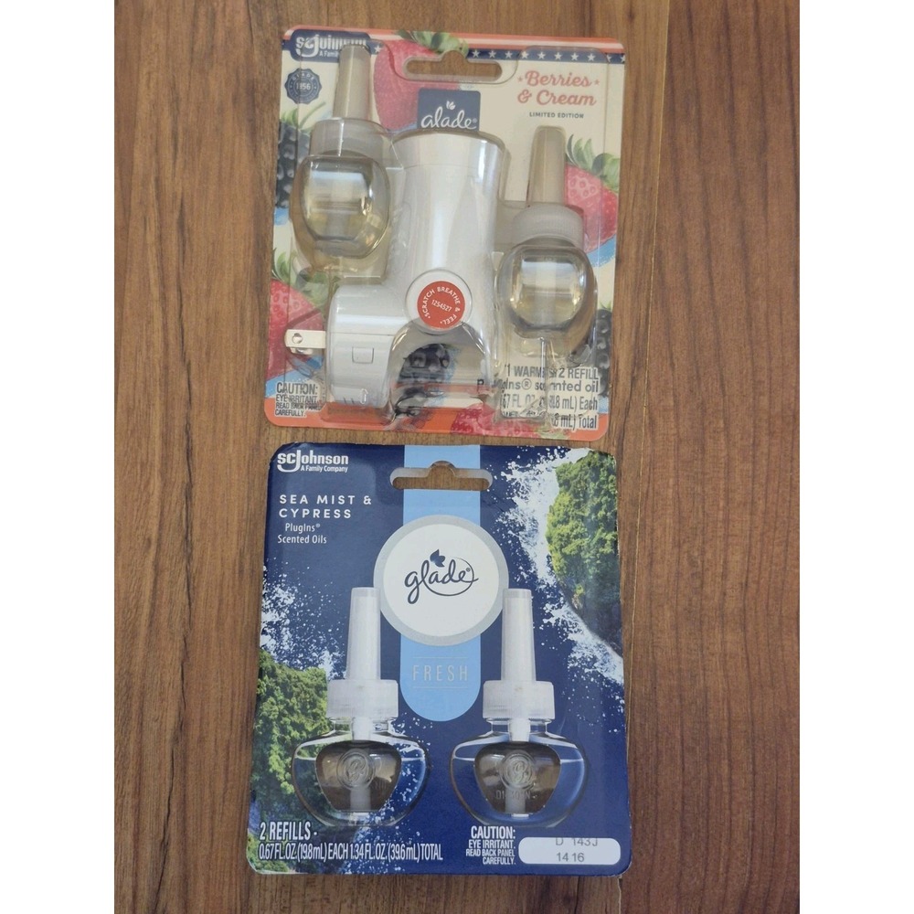 Glade Plugins Warmer + 4 Refills Berries & Cream Sea Mist & Cypress Bundle